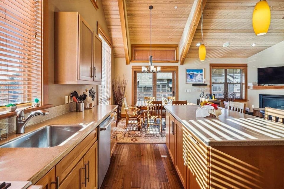 Kitchen at The Lodges C2