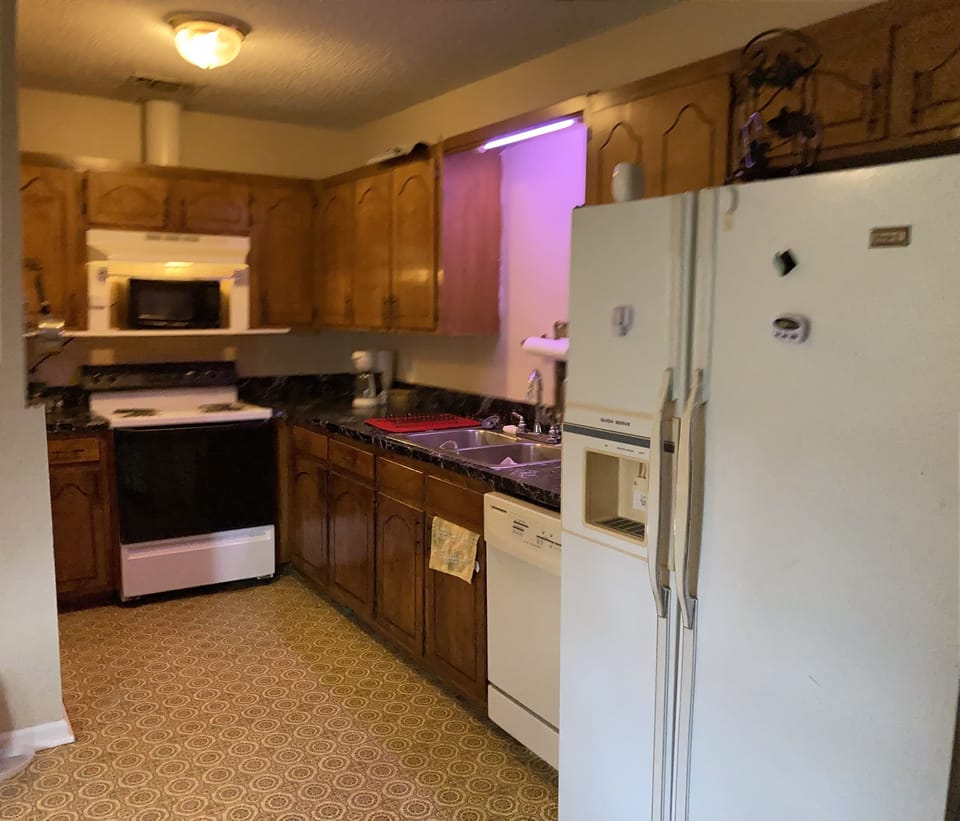 Suite B Full Kitchen