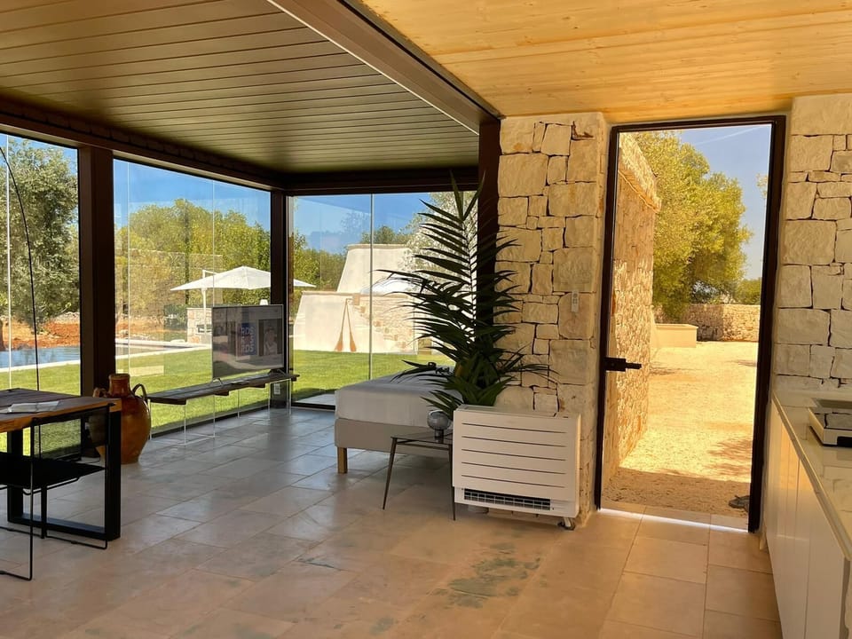 zona living mirror house