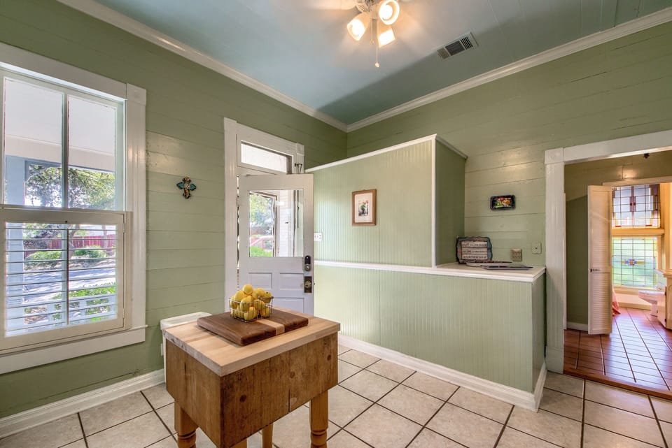 Kitchen Entrance