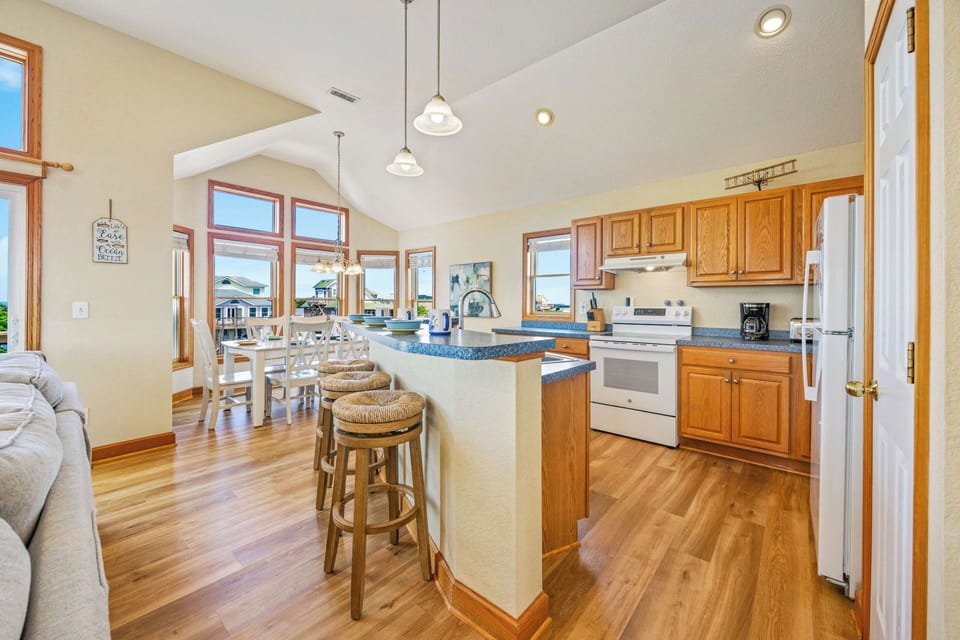 Surf or Sound Realty - 1012 - Summer School - Kitchen -1