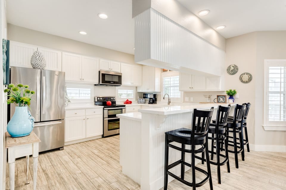 Grab a quick bite or watch the family chef in action at the breakfast bar