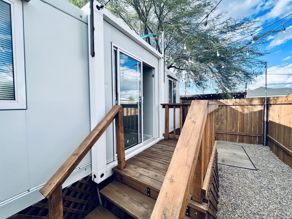 Entry Deck