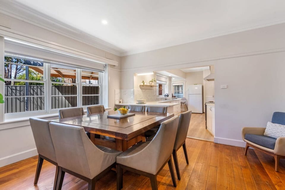 8 Seater dining