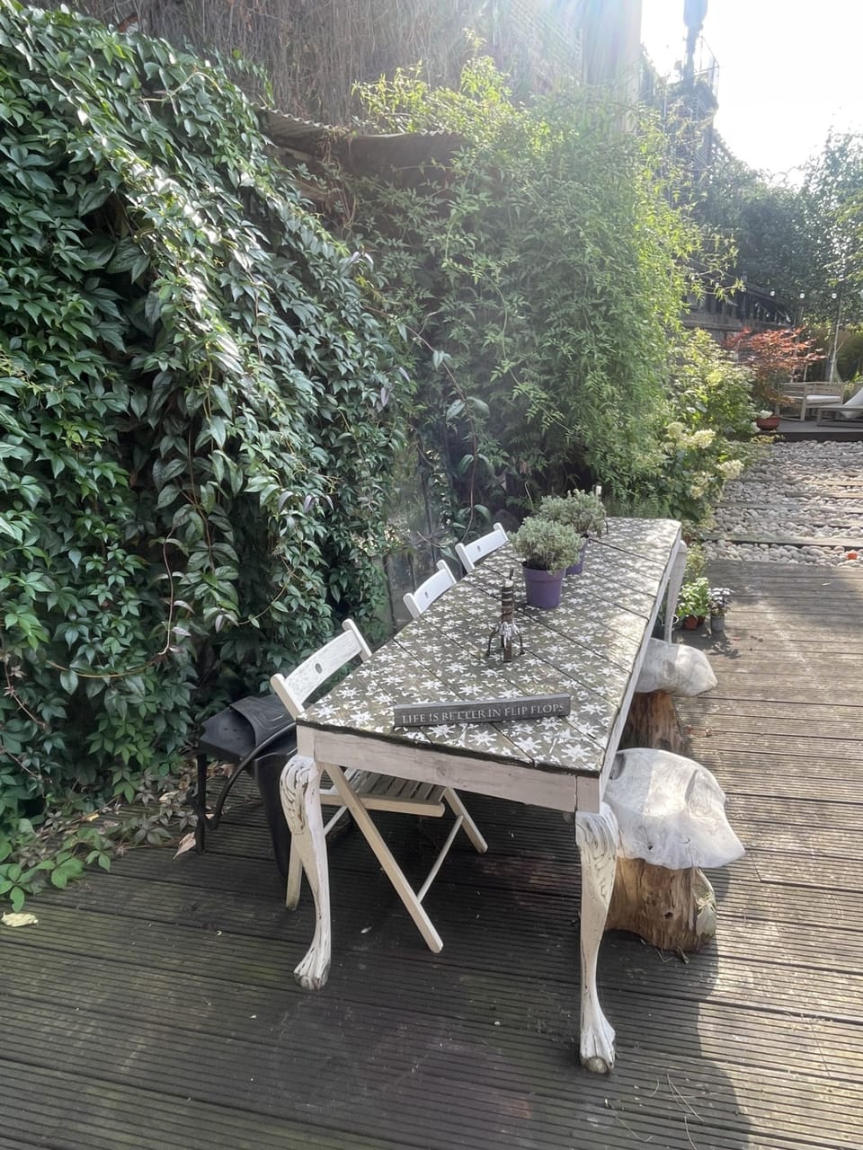 Outdoor dining