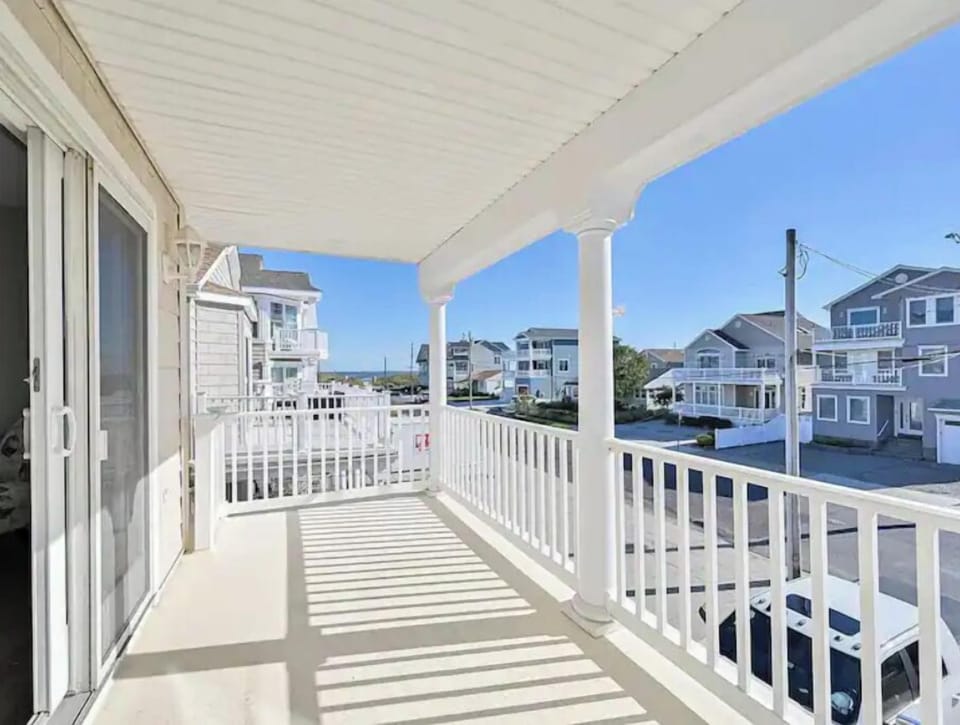 Master Bedroom Balcony with Ocean View
