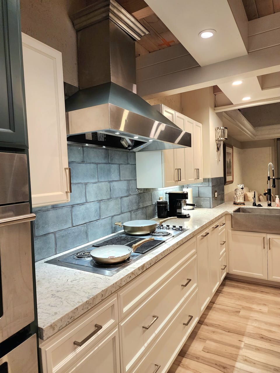 Kitchen cooktop