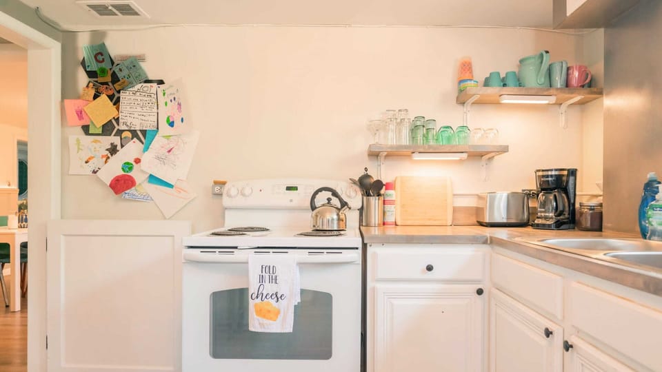 The Lola's Kitchen