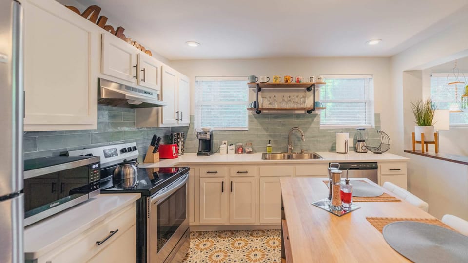 Hive open kitchen