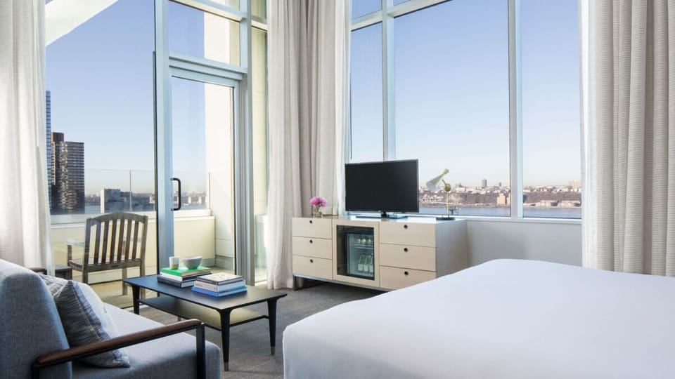 Unit w/ King size bed