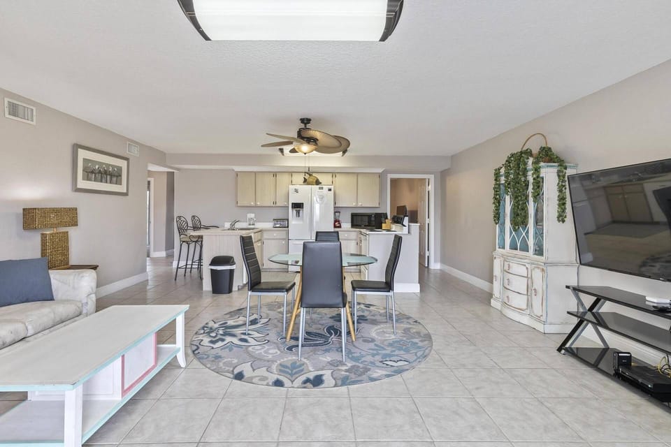 First Floor Kitchen, Dining Room and Living Space