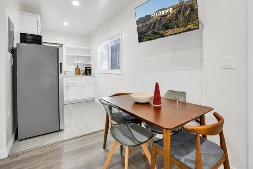 Dining area for 4 people
