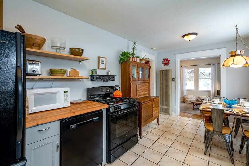 Gourmet Kitchen