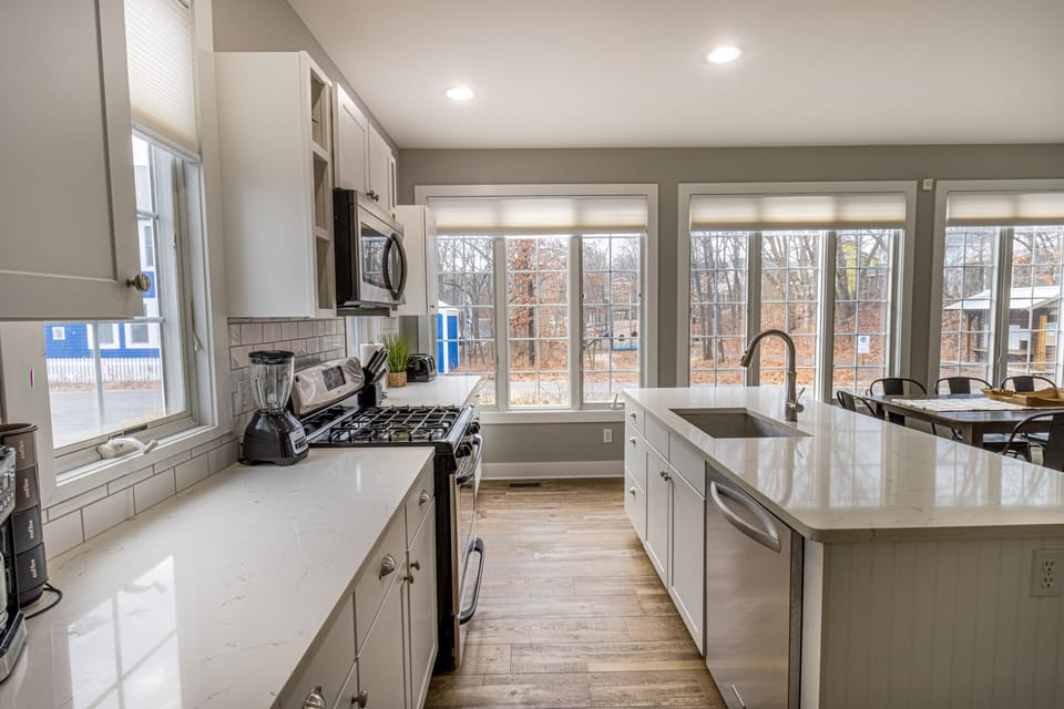 Main Level | Kitchen