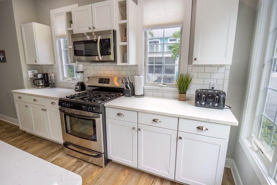 Main Level | Kitchen