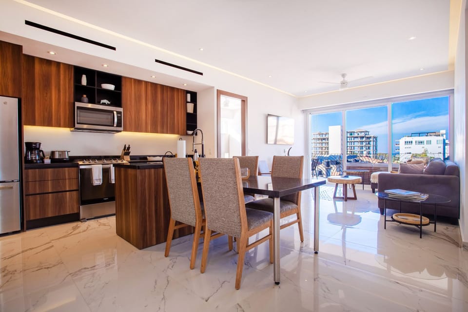 Dining table with seating for 4