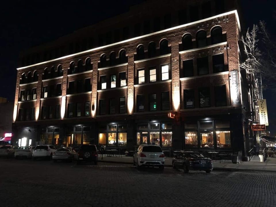The Woolworth at night