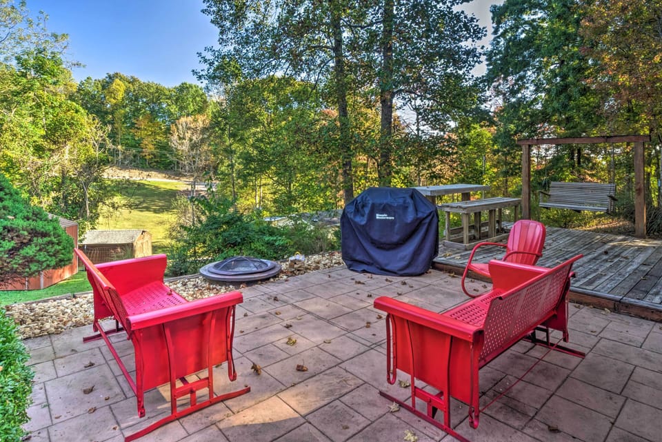 Albany Vacation Rental | 3BR | 2BA | 1,348 Sq Ft | Step-Free Access