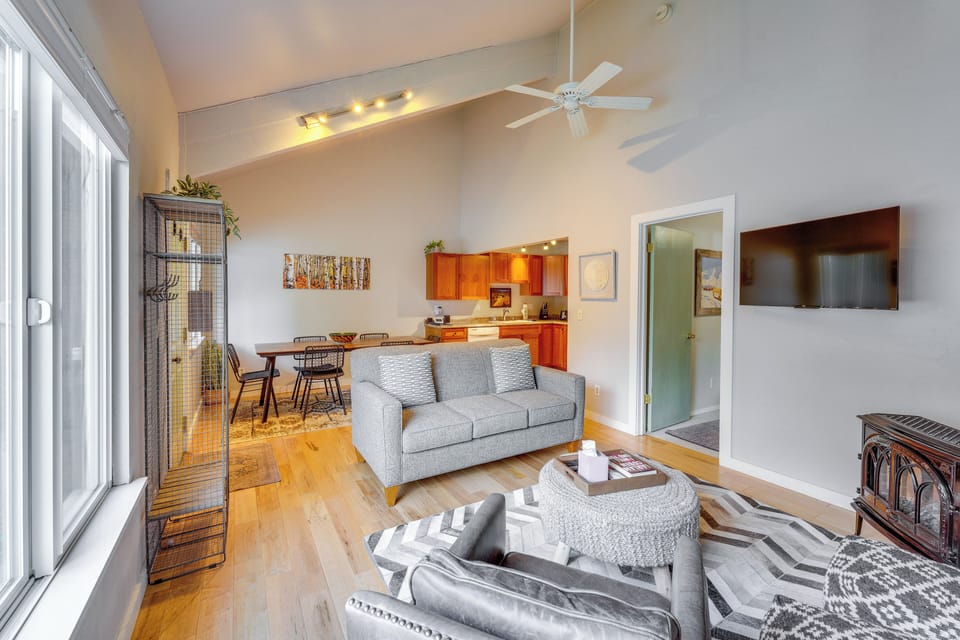 Ketchum Vacation Rental | 2BR | 2BA | 960 Sq Ft | Step-Free Access