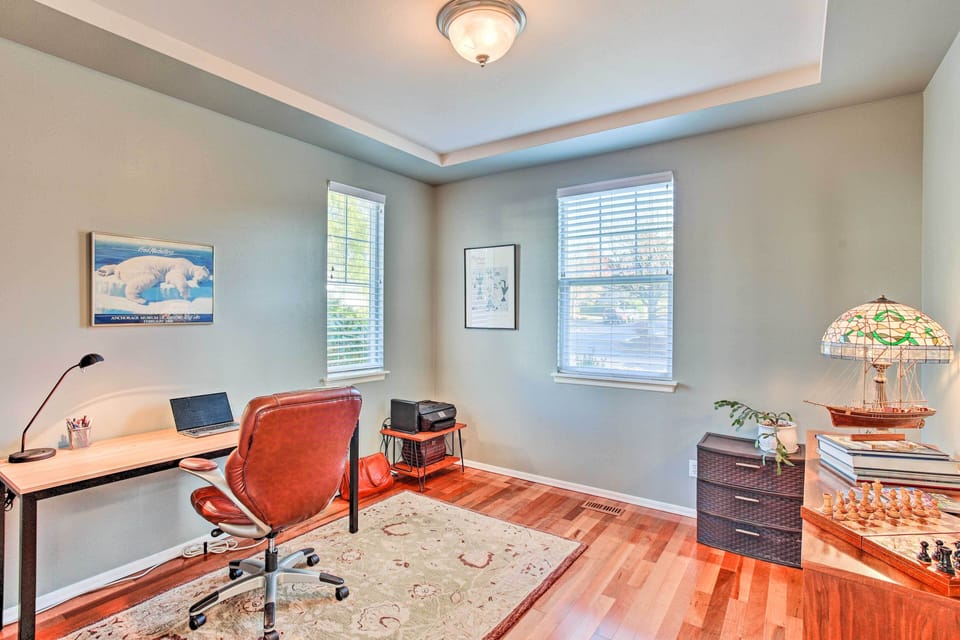 Office | Desk | Printer | Books