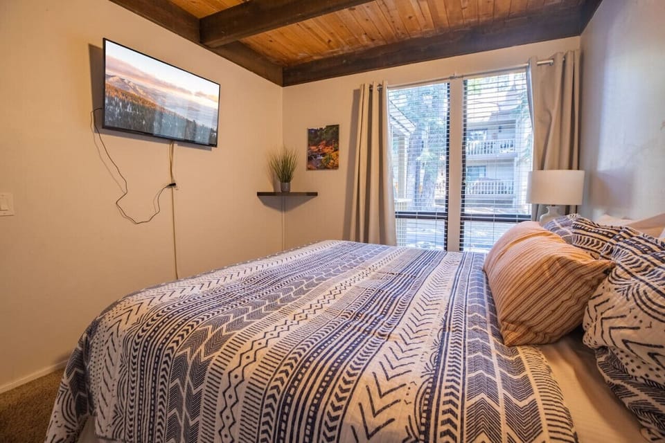 Guest Bedroom #1 (King Bed)