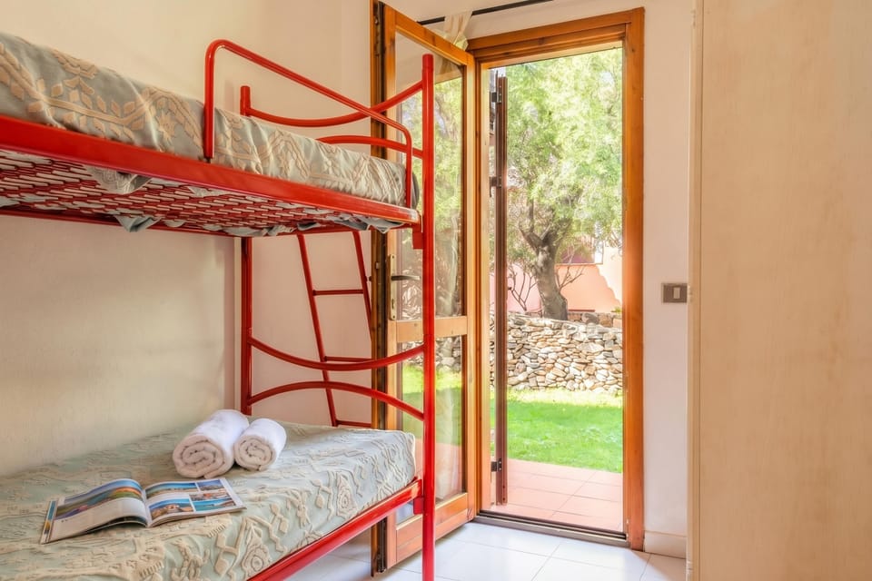 Second bedroom