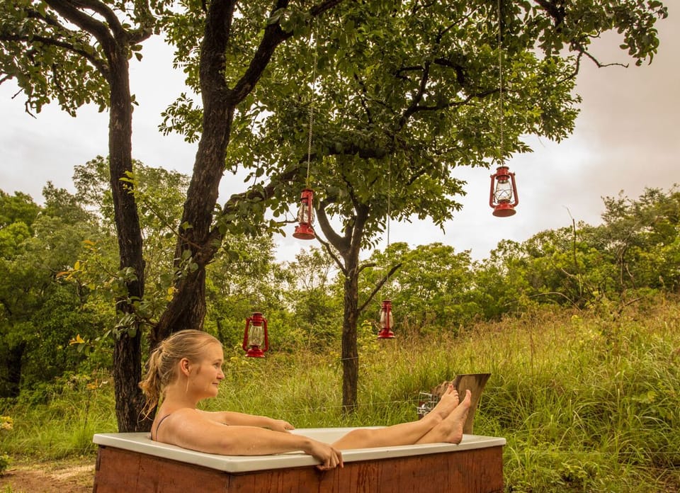 Outdoor spa tub