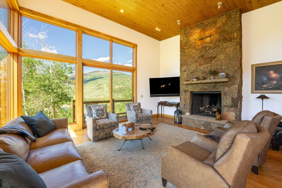 Luxury mountain home offering panoramic mountain views