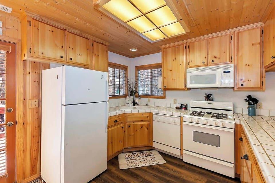 Kitchen. 