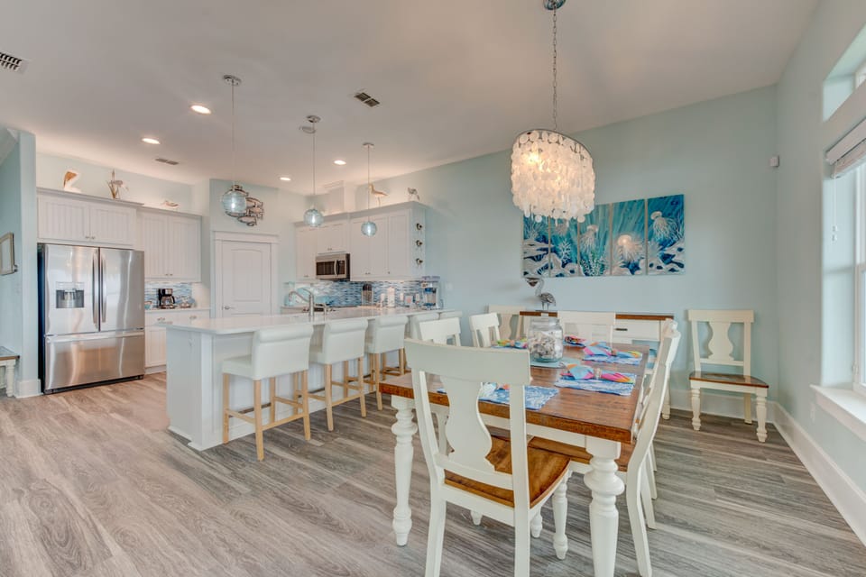 Dining & Kitchen