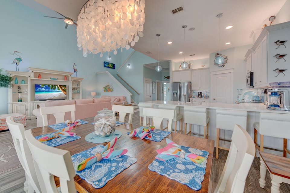 Dining & Kitchen