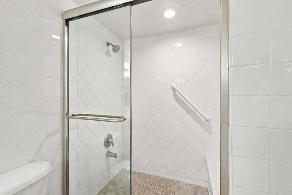 Primary bath with walk in shower