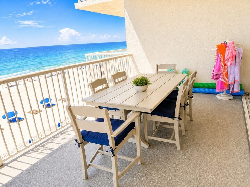 302 balcony dining table w/ seating for 6