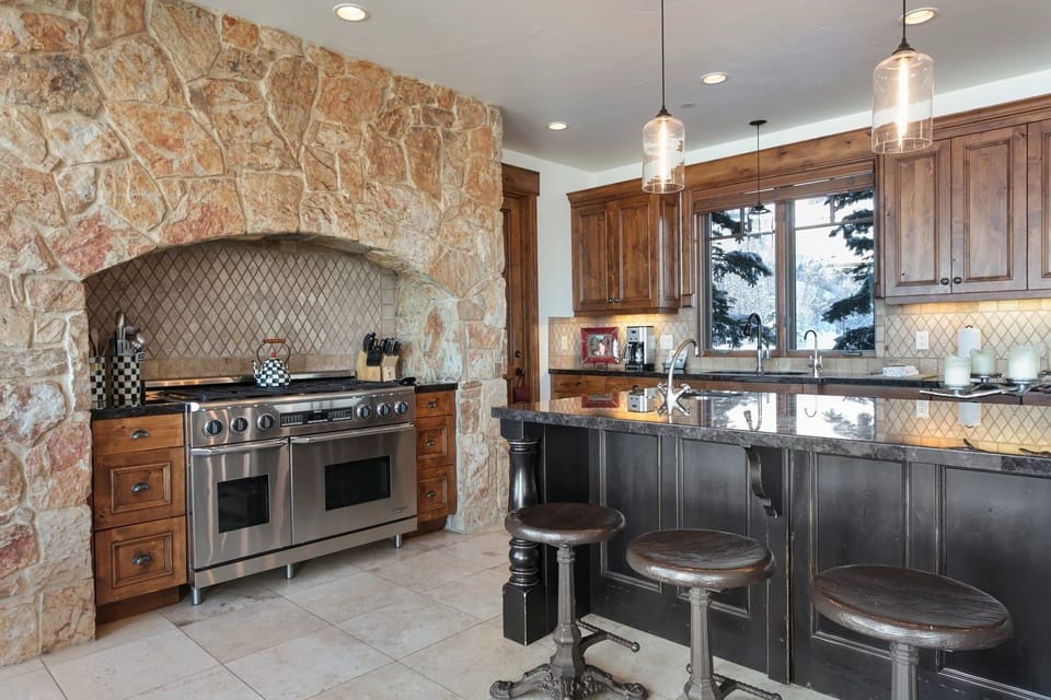 Indoors, Kitchen, Microwave, Oven, Kitchen Island