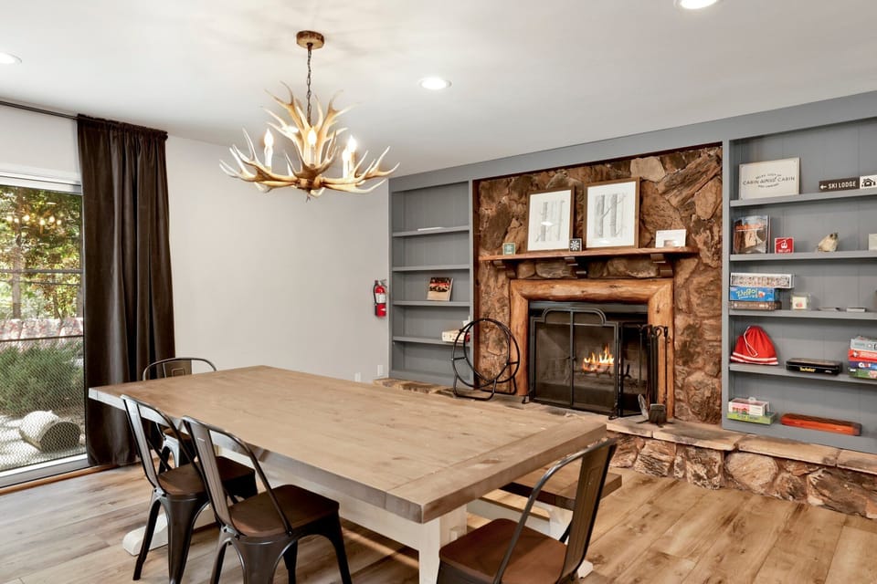 Inviting dining area designed for comfort and connection. The space feels open and airy, with a warm atmosphere that makes everyday meals and special gatherings equally enjoyable.