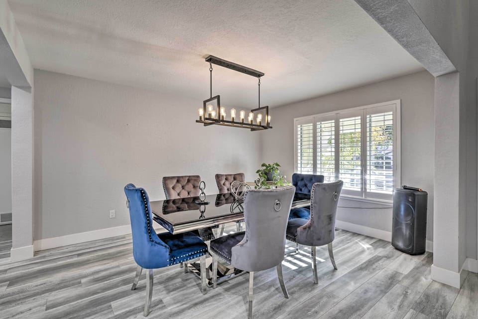 Dining Room | Dishware & Flatware | Trash Bags & Paper Towels