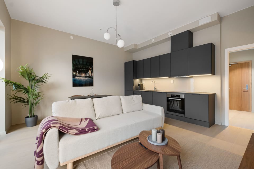heated floors in all rooms and Aircondition