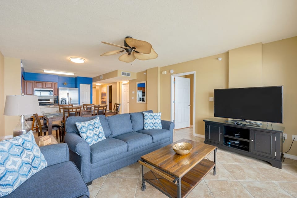 Island Princess #615 Living Room
