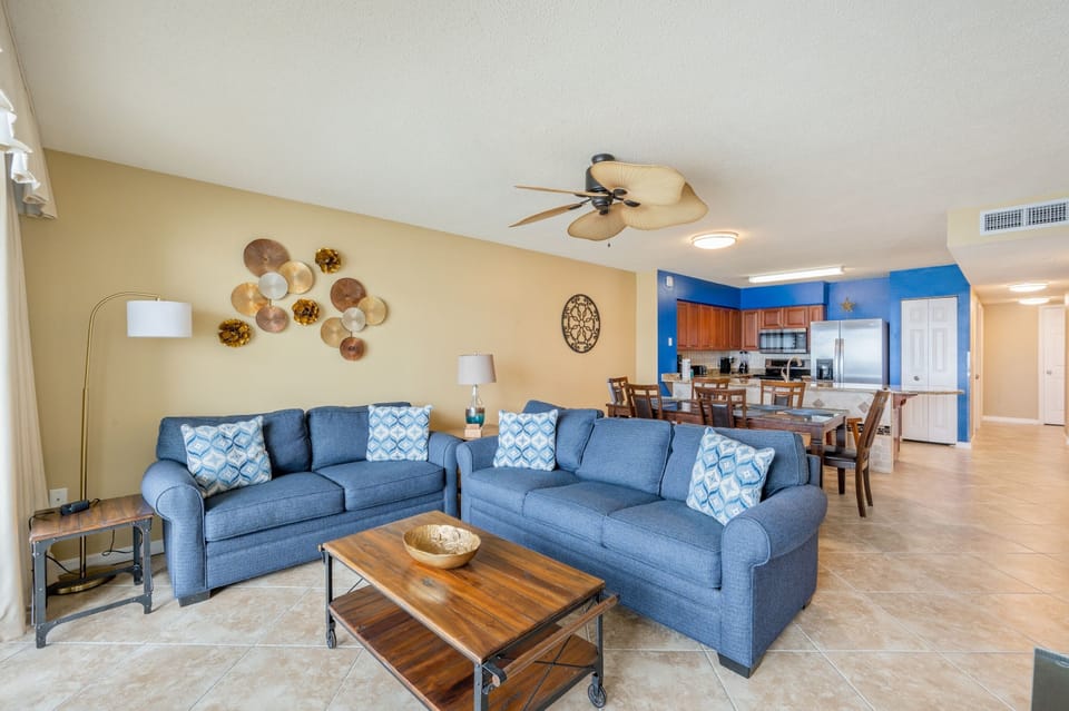 Island Princess #615 Living Room