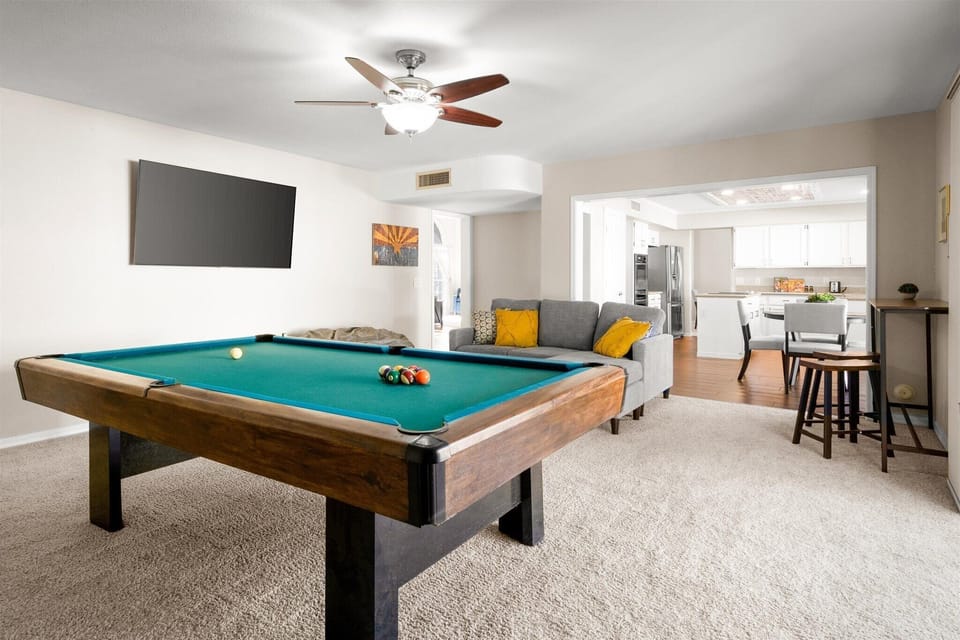Pool table