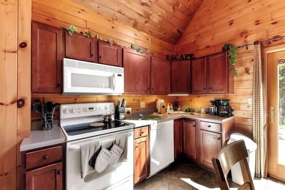 Feel right at home in the open kitchen, where all of the cookware, utensils, and dishware you’ll need to whip up a meal from scratch or dig into some takeout can be found!