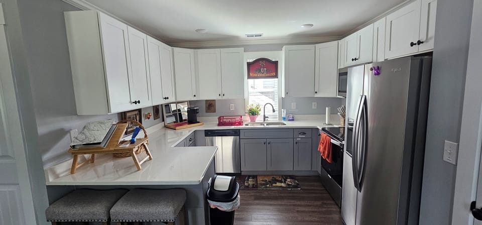 Fully stocked kitchen, if it's not here, just ask me, I probably have one. 