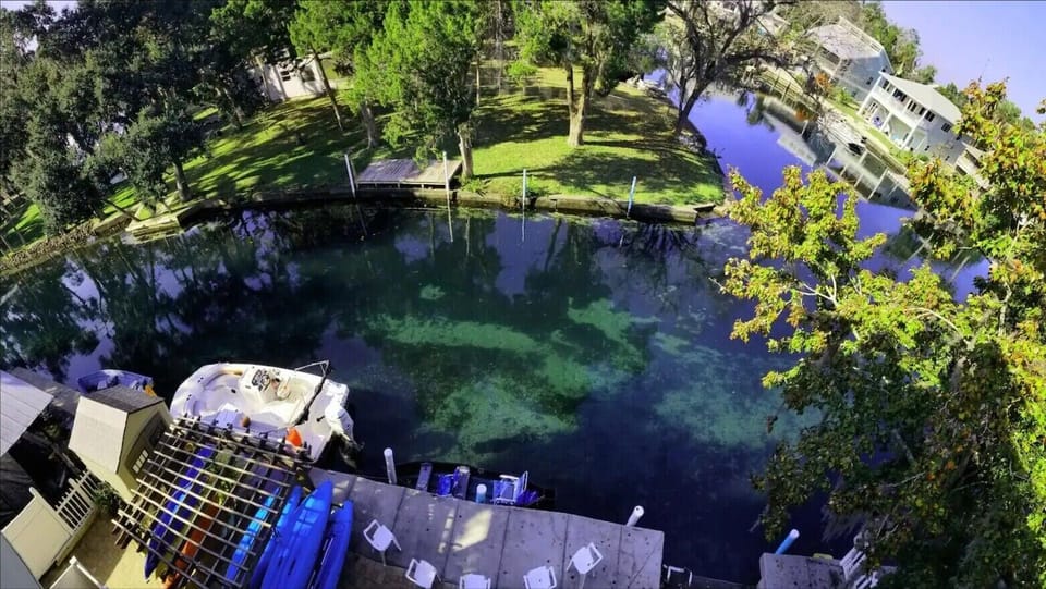 clear waters of the Weeki Wachee RIver