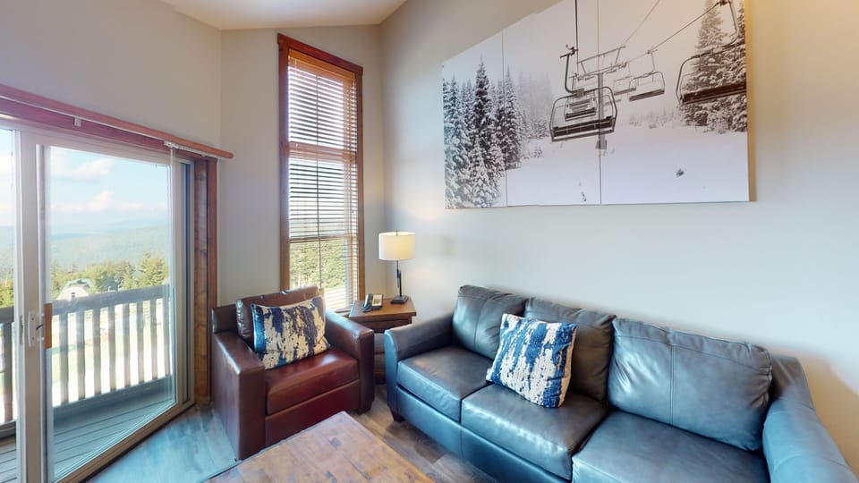 Living Room, Furniture, Indoors, Couch, Home Decor