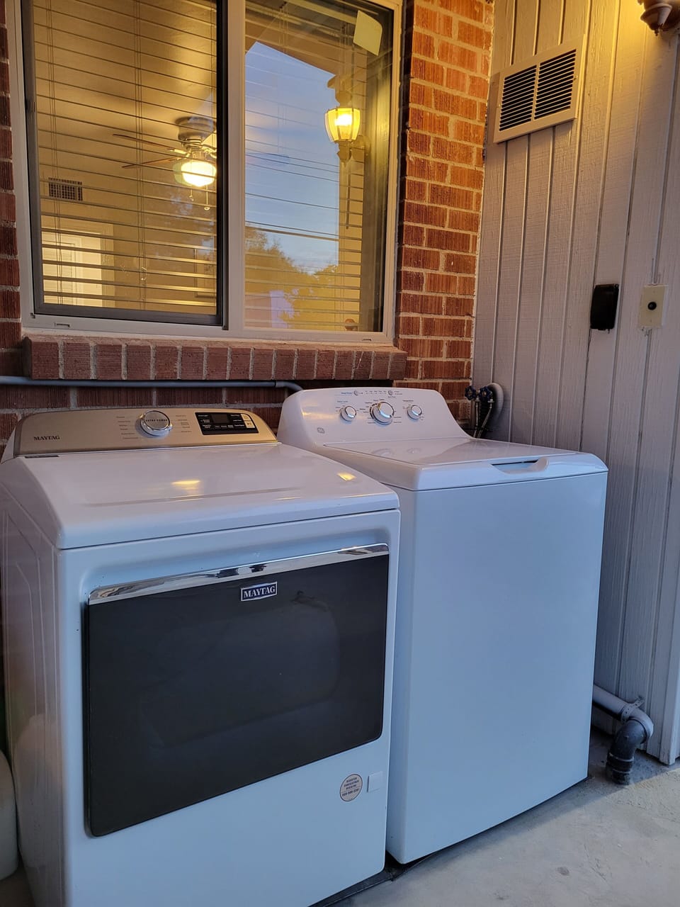 Washer/dryer in the back yard