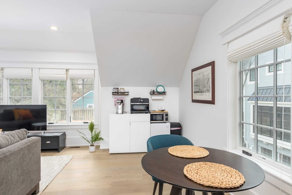 Kitchenette area for your convenience