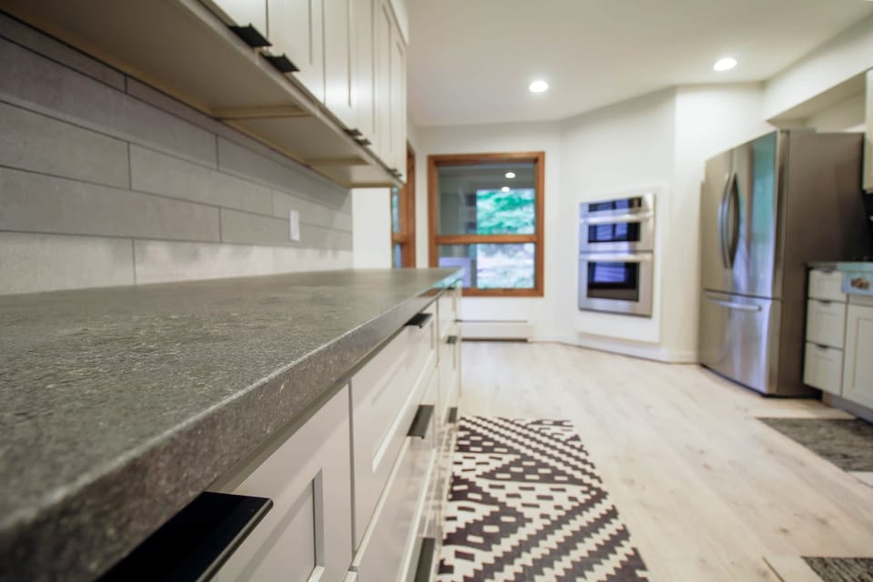 Newly installed local Caesar Stone kitchen countertops.