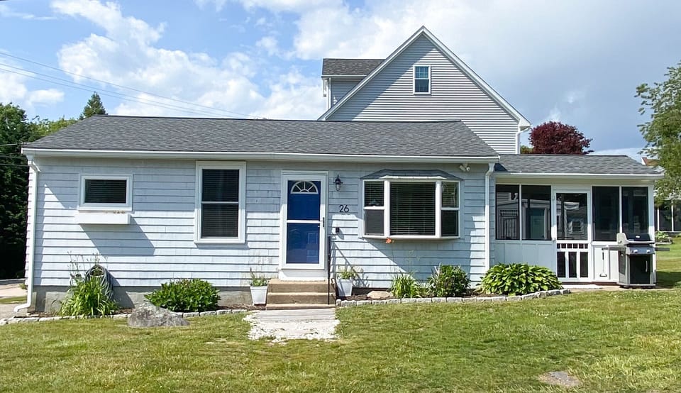 Welcome to The Cottage - Bonnet Shores, Narragansett, Rhode Island 