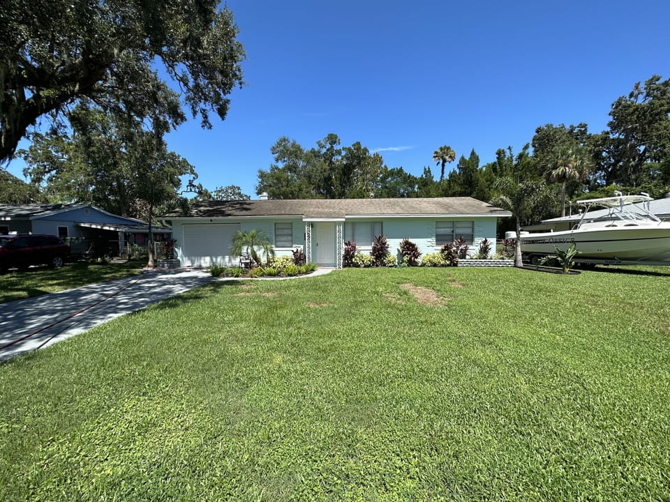 637 Ball Street Front