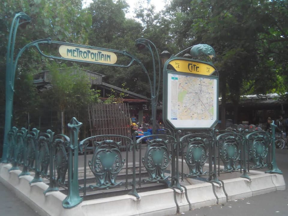 Marais Notre Dame Medieval-2BR/2SdE, calm, comfort, A/C, WiFi, ideal Apartment in Paris